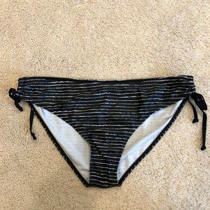 NEVER WORN BLACK WITH WHITE STRIPES TIE SIDES BIKINI BOTTOMS SIZE LARGE